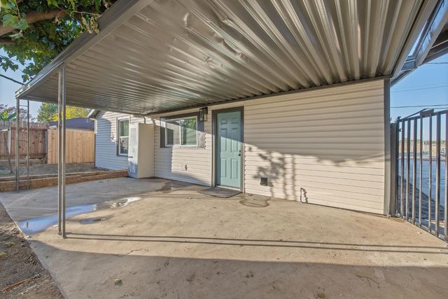 4722 E Florence Avenue, Fresno, CA 93725