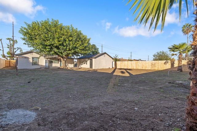 4722 E Florence Avenue, Fresno, CA 93725