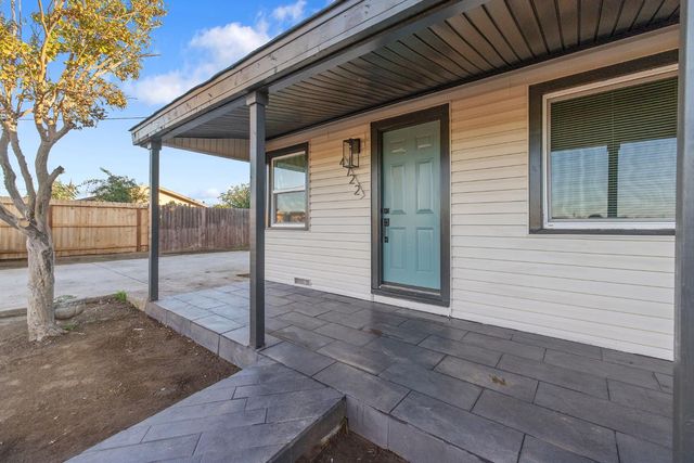 4722 E Florence Avenue, Fresno, CA 93725