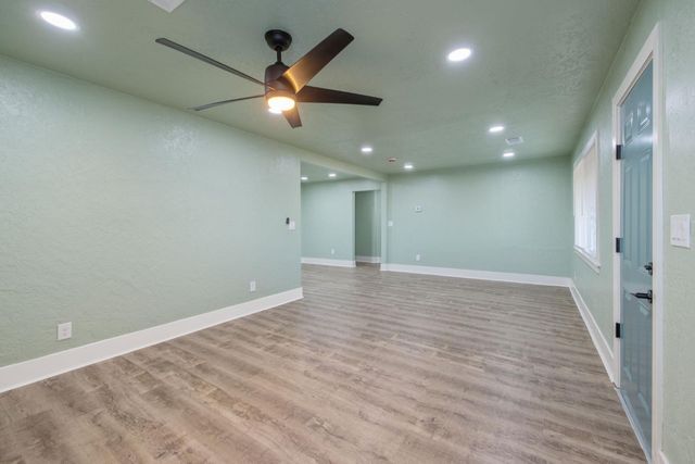 4722 E Florence Avenue, Fresno, CA 93725