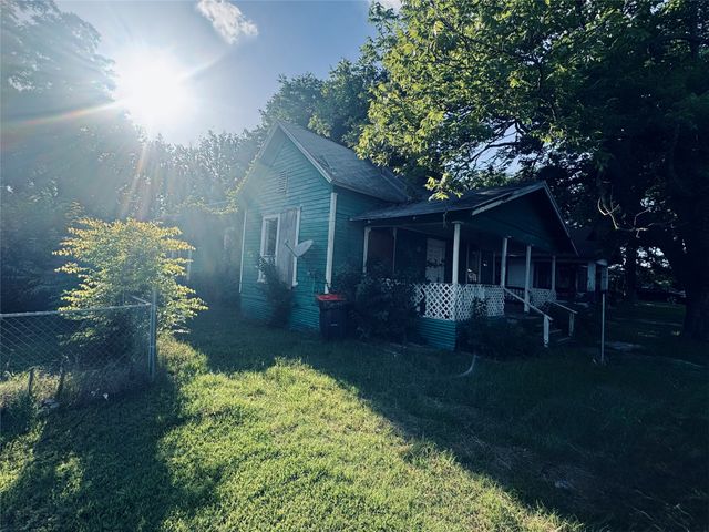 125 NE 11th Street, Paris, TX 75460