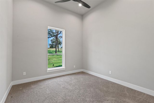1064 Glenoaks Drive, Weatherford, TX 76088