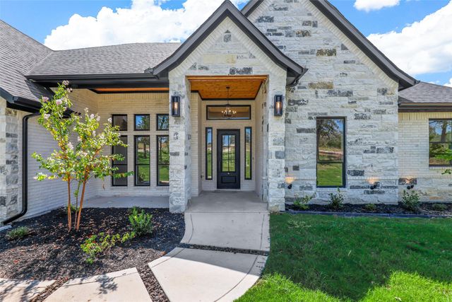 1064 Glenoaks Drive, Weatherford, TX 76088