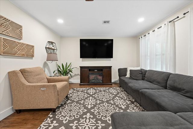 13 W 4th Street, Bixby, OK 74008