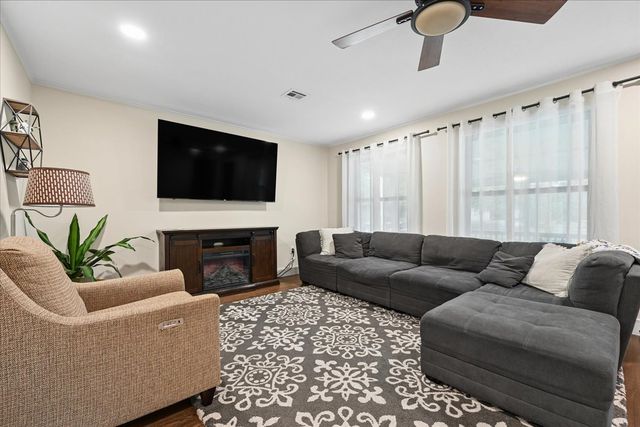 13 W 4th Street, Bixby, OK 74008