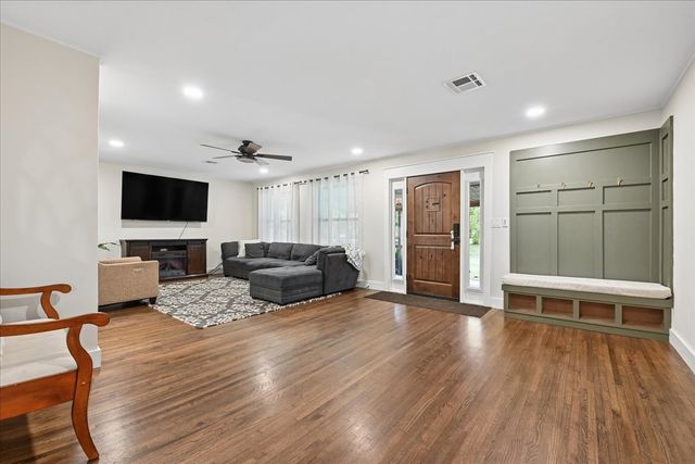 13 W 4th Street, Bixby, OK 74008