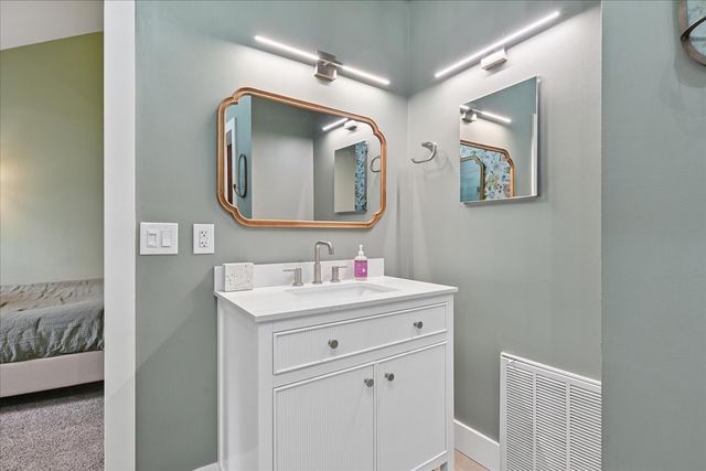 13 W 4th Street, Bixby, OK 74008