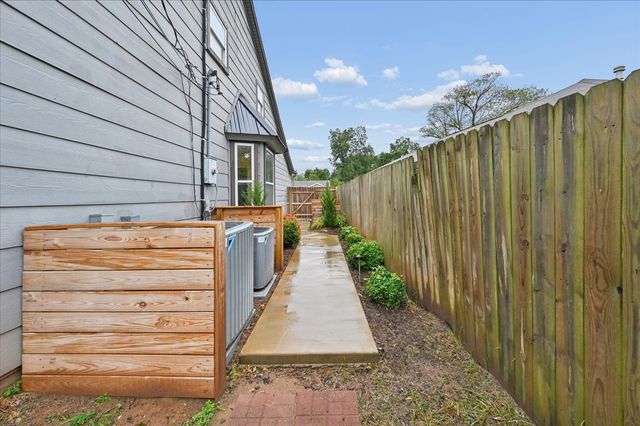 13 W 4th Street, Bixby, OK 74008