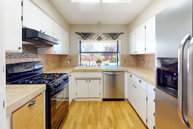 1270 Maple Ave, Yuba City, CA 95991