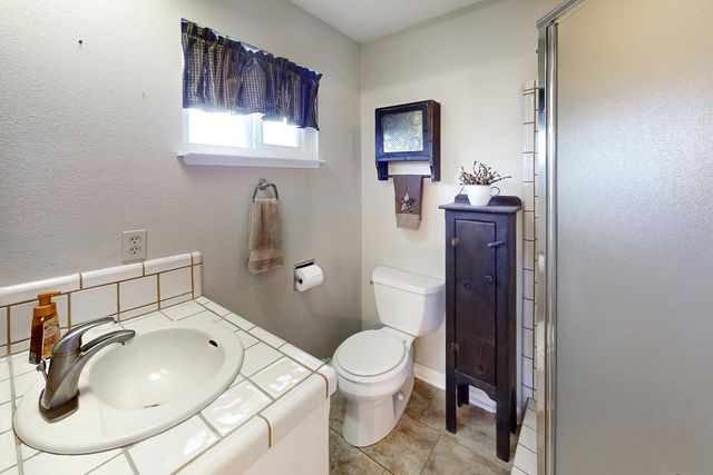 1270 Maple Ave, Yuba City, CA 95991