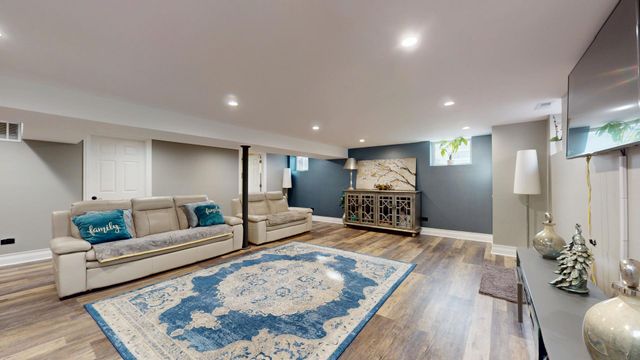 8206 Keeler Avenue, Skokie, IL 60076