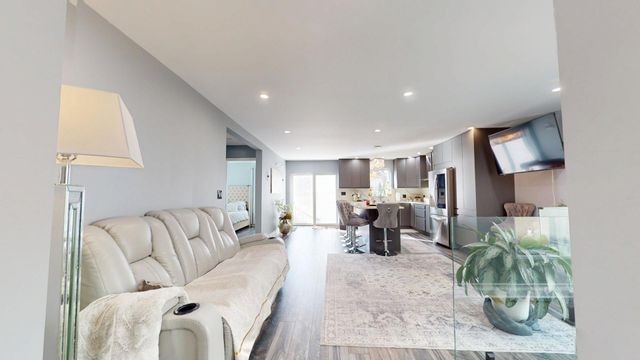 8206 Keeler Avenue, Skokie, IL 60076