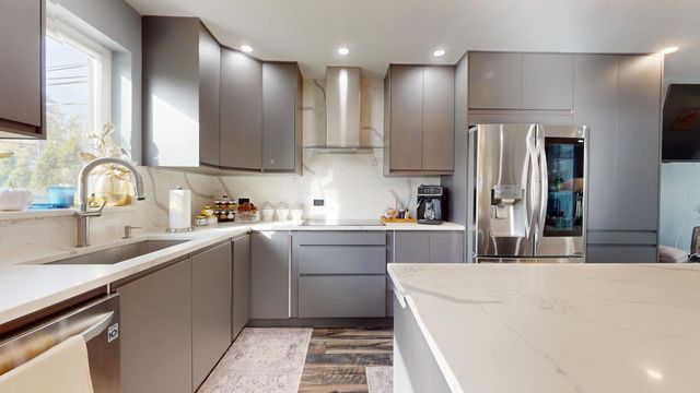 8206 Keeler Avenue, Skokie, IL 60076