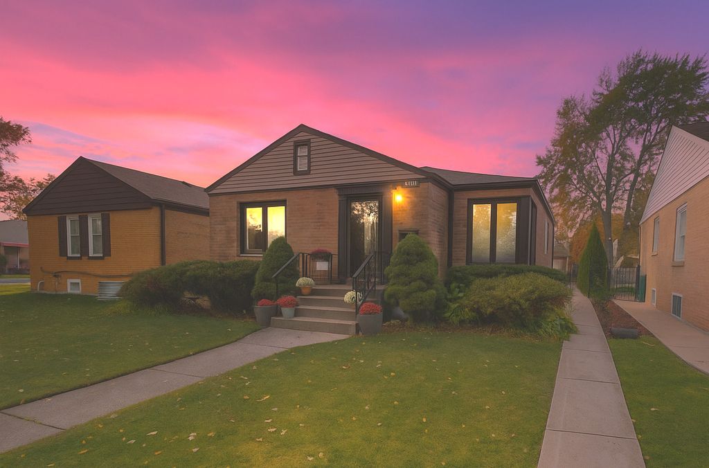 8206 Keeler Avenue, Skokie, IL 60076