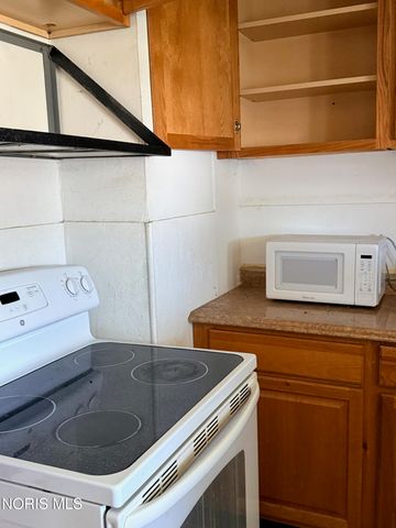 726 Waverly Avenue, Toledo, OH 43607