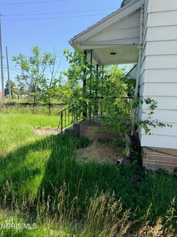 726 Waverly Avenue, Toledo, OH 43607