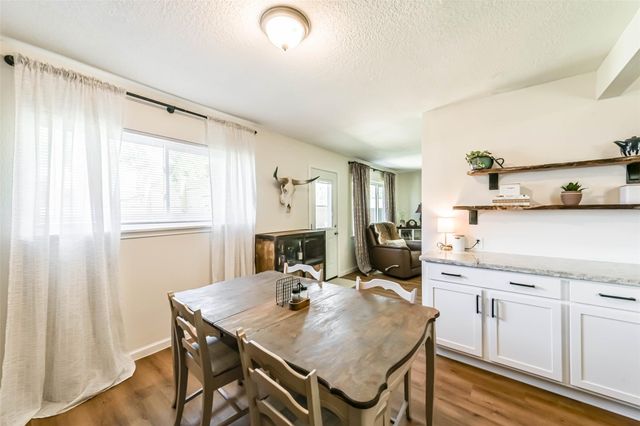 323 Coventry Lane, Alvin, TX 77511