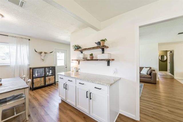 323 Coventry Lane, Alvin, TX 77511