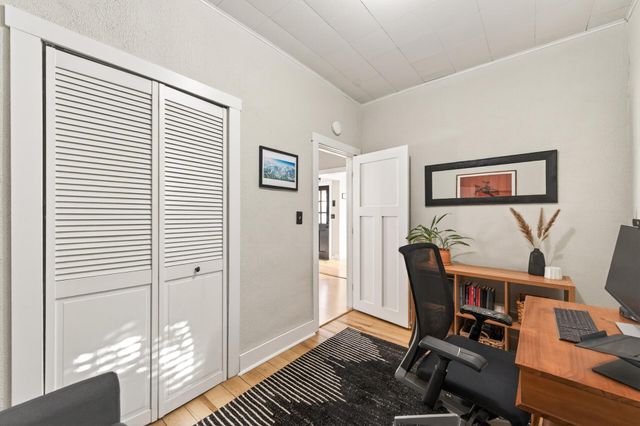 898 Juno Avenue, Saint Paul, MN 55102