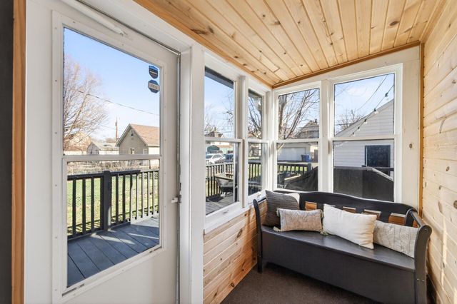 898 Juno Avenue, Saint Paul, MN 55102