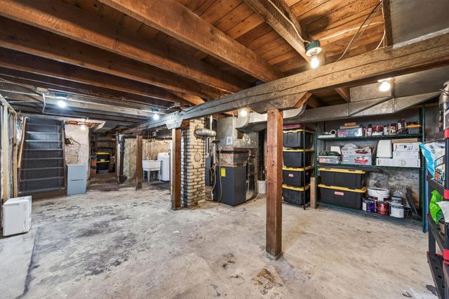 898 Juno Avenue, Saint Paul, MN 55102