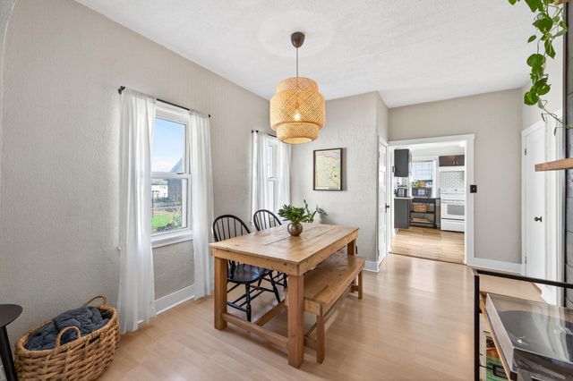 898 Juno Avenue, Saint Paul, MN 55102