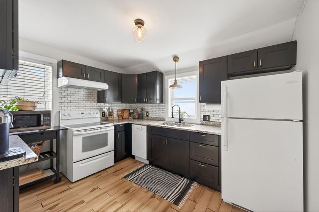 898 Juno Avenue, Saint Paul, MN 55102