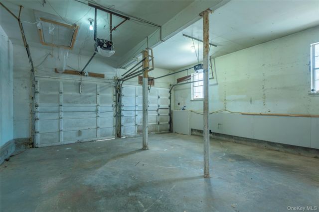 1 Pine Hill Terrace, Old Brookville, NY 11545