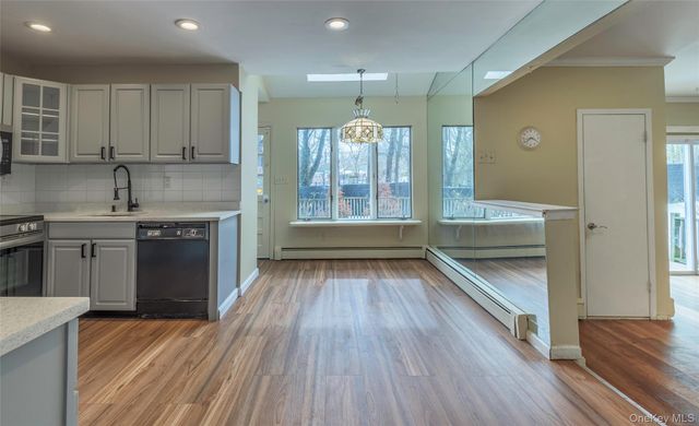 1 Pine Hill Terrace, Old Brookville, NY 11545