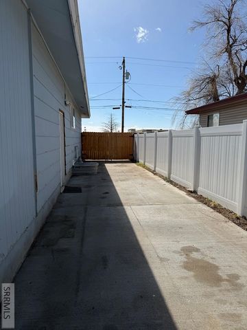 1638 Garfield Street, Idaho Falls, ID 83403