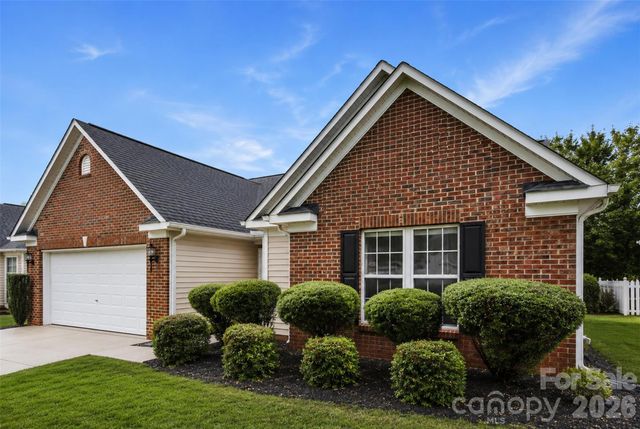 325 Dutchmans Meadow Drive, Mount Holly, NC 28120