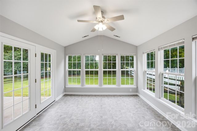 325 Dutchmans Meadow Drive, Mount Holly, NC 28120