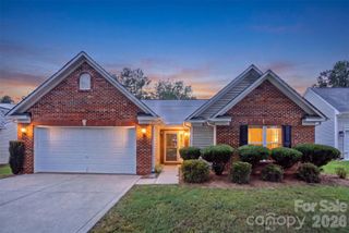325 Dutchmans Meadow Drive, Mount Holly, NC 28120