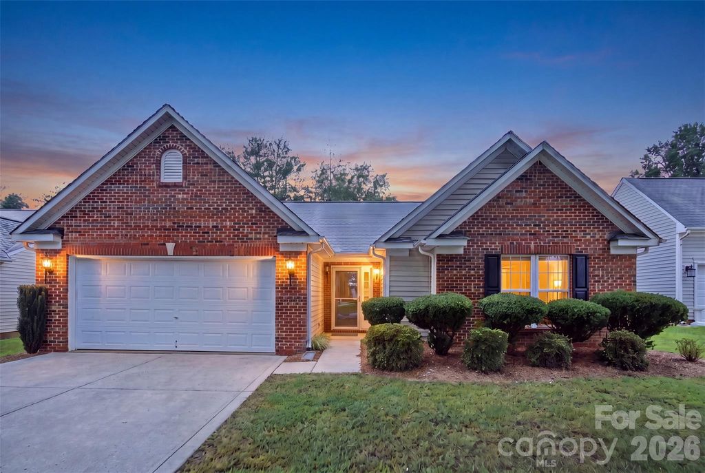 325 Dutchmans Meadow Drive, Mount Holly, NC 28120