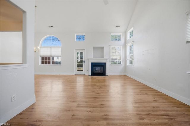 2003 Augusta CT, Suffolk, VA 23435