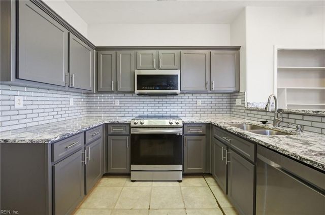 2003 Augusta CT, Suffolk, VA 23435