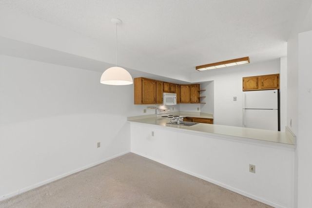 6 Teal Circle 6, Walpole, MA 02081