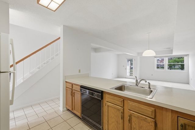 6 Teal Circle 6, Walpole, MA 02081