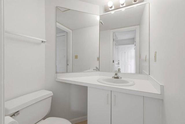 6 Teal Circle 6, Walpole, MA 02081