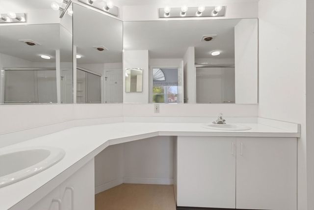 6 Teal Circle 6, Walpole, MA 02081