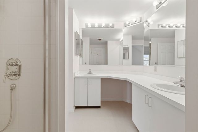 6 Teal Circle 6, Walpole, MA 02081