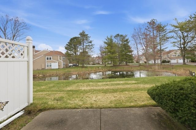 6 Teal Circle 6, Walpole, MA 02081