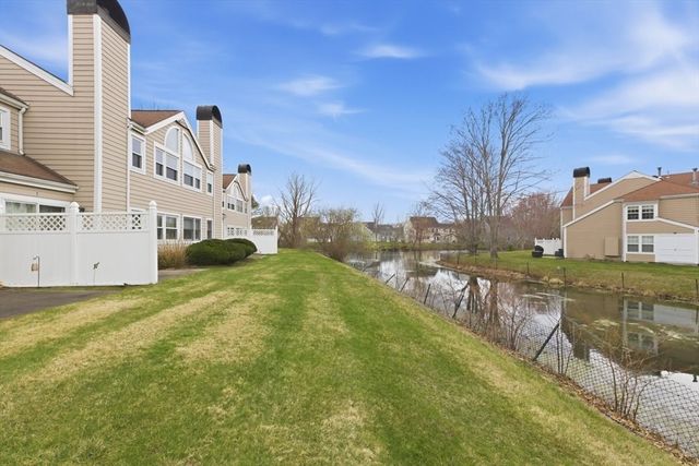 6 Teal Circle 6, Walpole, MA 02081