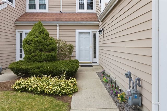 6 Teal Circle 6, Walpole, MA 02081