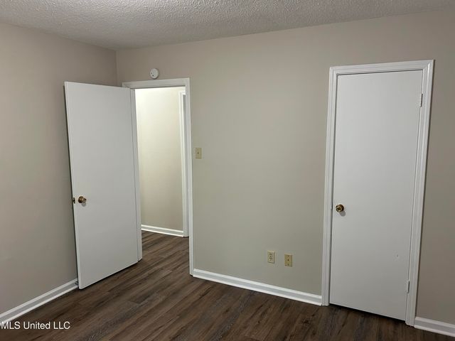 8105 Elmbrook Drive, Southaven, MS 38671