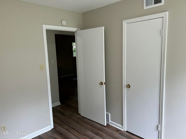 8105 Elmbrook Drive, Southaven, MS 38671