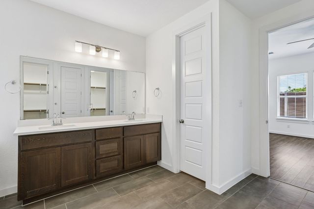 317 Independence DR, Kyle, TX 78640