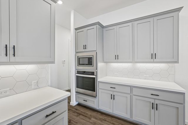 317 Independence DR, Kyle, TX 78640