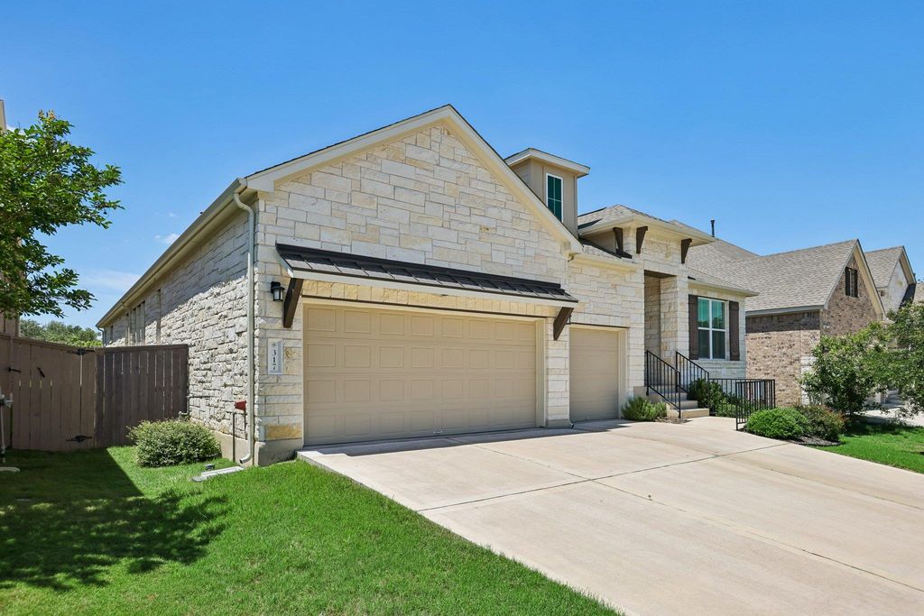 317 Independence DR, Kyle, TX 78640