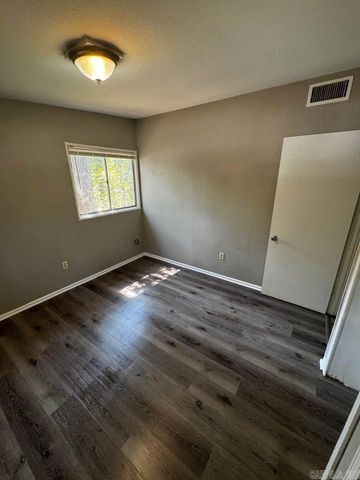 27 ardmore, Little Rock, AR 72209